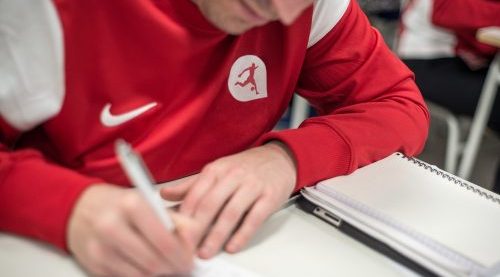 Validez de los títulos académicos de Técnico Deportivo en Fútbol