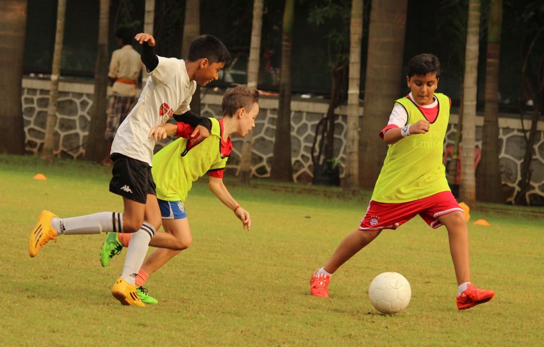 Beneficios de jugar al fútbol - Curso de Entrenador de Fútbol